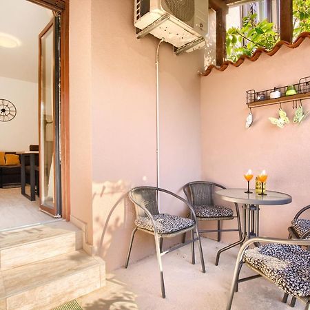 Amphitheater 3+2 Modern Apartment With Terrace, Wifi, Netflix PUY 외부 사진