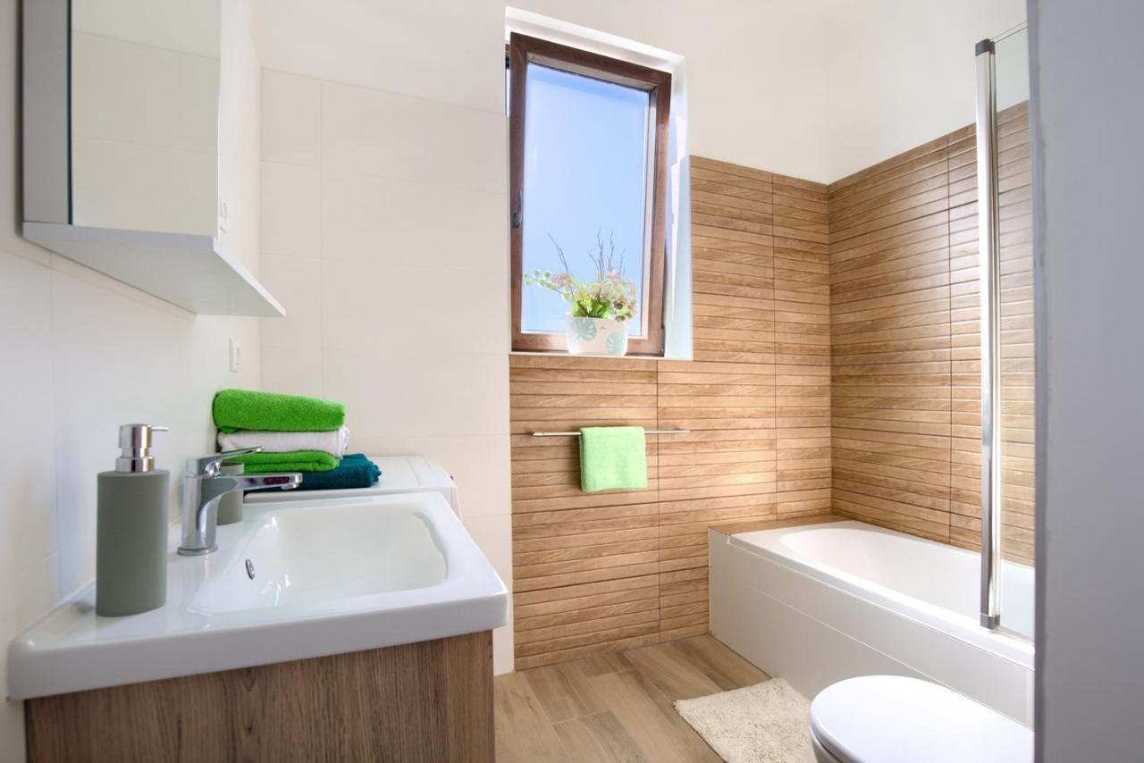 Amphitheater 3+2 Modern Apartment With Terrace, Wifi, Netflix PUY 외부 사진