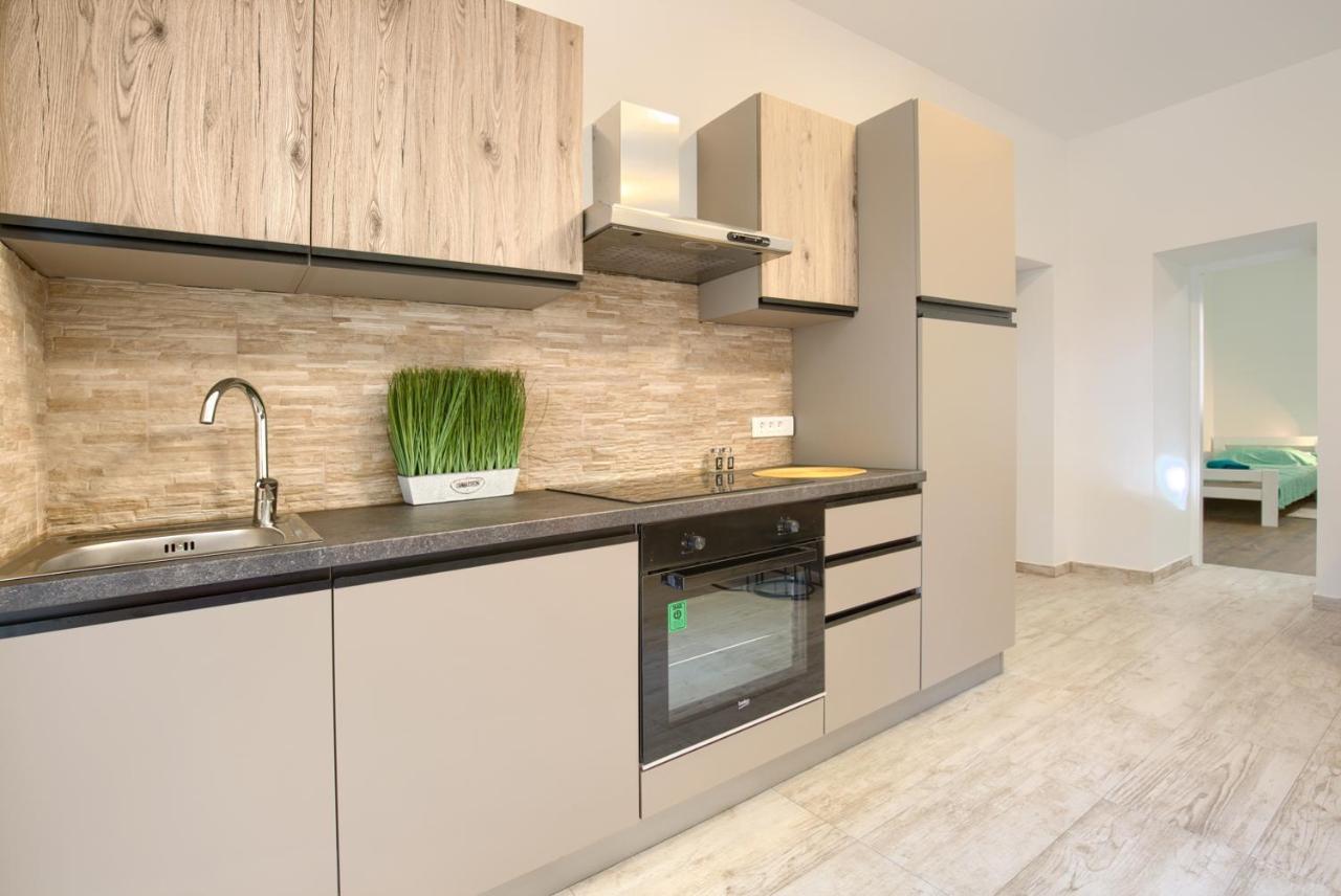 Amphitheater 3+2 Modern Apartment With Terrace, Wifi, Netflix PUY 외부 사진